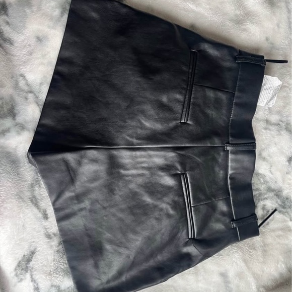 ZARA Faux Leather High-Waisted Shorts – Black, Size Small - Picture 2 of 3